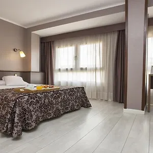 Centro Urbis 3*, Tarragona Spanien